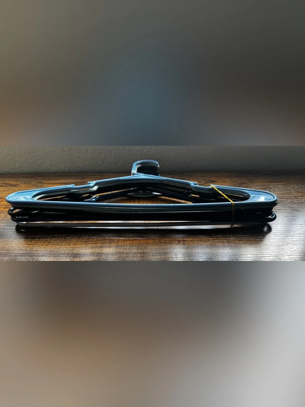 Set of 6 Heavy Duty Plastic Clothes Hangers Blue Grey Black Notch Slots Used